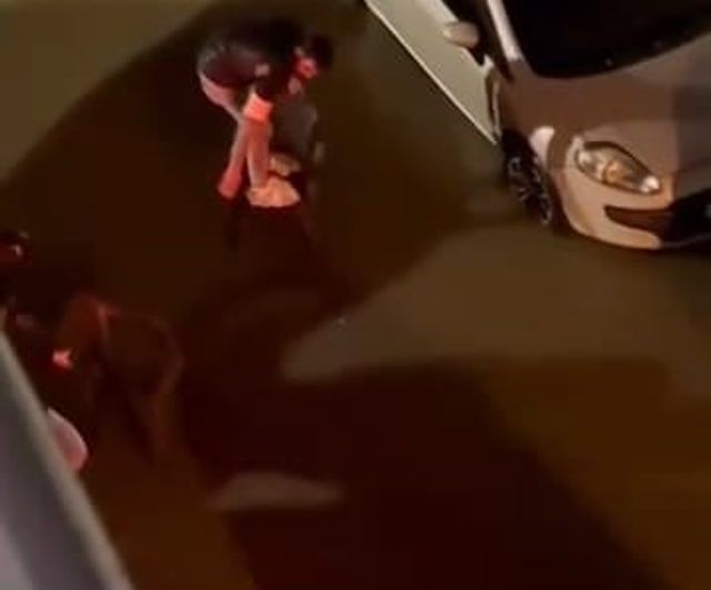 İnegöl'de sağanak yaşamı aksattı: Alt geçitler kapandı, sokaklar suyla doldu