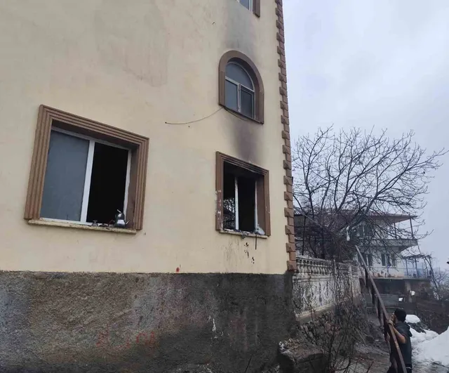 Kahramanmaraş Türkoğlu Doluca Mahallesi'nde camide yangın: Cami kullanılamaz hale geldi