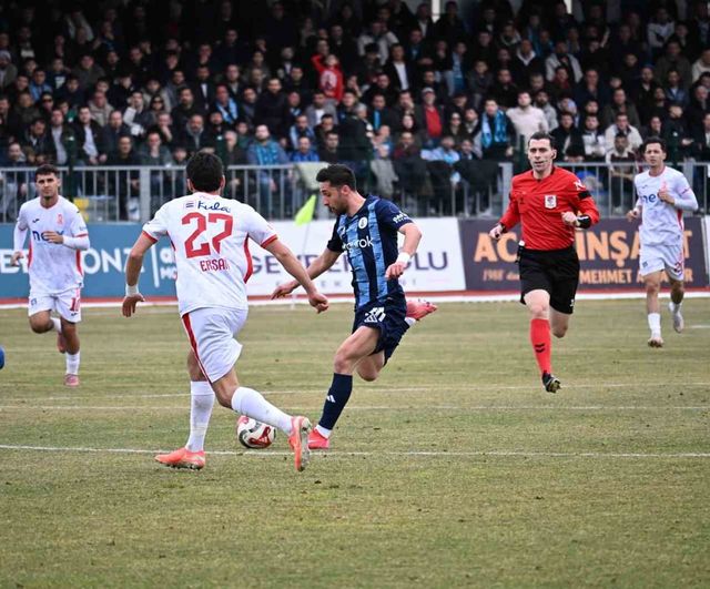 Kütahyaspor, TFF 3. Lig 4. Grup'ta Balıkesirspor'u 2-1 mağlup etti