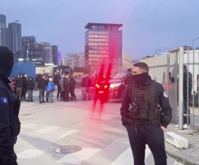 A Milli Takım, 2026 Dünya Kupası Avrupa Play-off Finali için Fadil Vokrri Stadyumu'na geldi