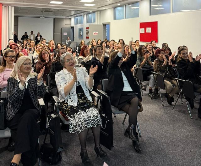 Aydın İş Kadınları Derneği’nin ‘Kendin Ol ve İz Bırak’ eğitimi: Güzellik iç huzur ve başarıyla bütünleşiyor