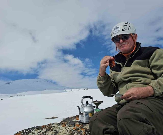 Bitlis'te Süphan Dağı'nda Doğa Yürüyüşü ve Kahve Etkinliği