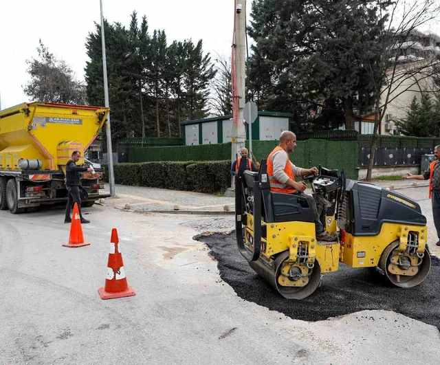 Bursa Büyükşehir Belediyesi 17 ilçede altyapı ve üstyapı çalışmalarını kesintisiz sürdürüyor