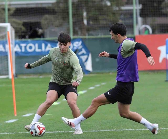 Corendon Alanyaspor, Gaziantep FK Maçı İçin Tesislerde Hazırlıklarını Sürdürdü