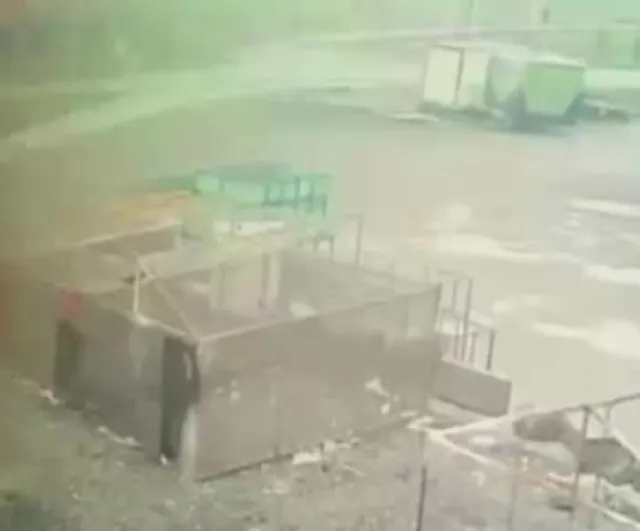 Diyarbakır Bağlar'da öğrenci servisi ile otomobil çarpıştı; 13'ü öğrenci 15 yaralandı