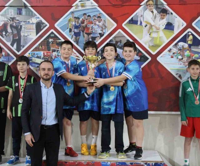 Düzce'de Küçükler Masa Tenisi Müsabakaları Sona Erdi