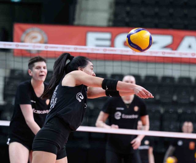 Eczacıbaşı Dynavit, Vodafone Sultanlar Ligi Yarı Final İlk Maçında V.Bank'ı Ağırlıyor