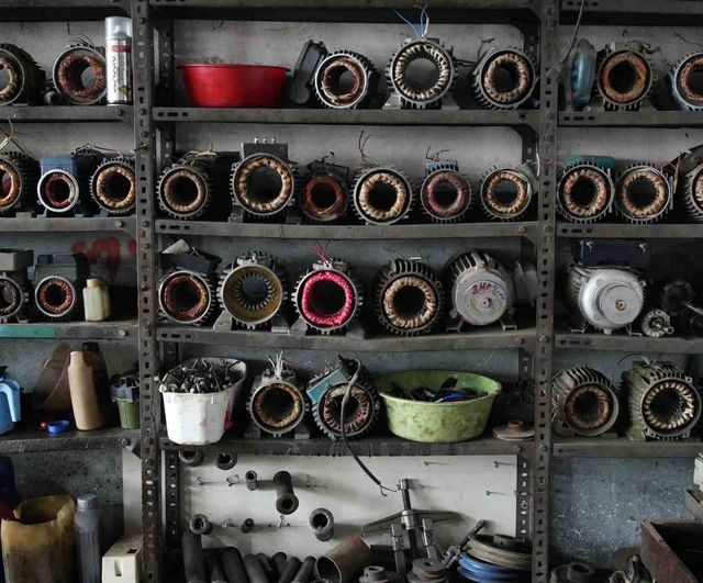 Edirne'de 74 yıldır oto elektrik ustası: 88 yaşındaki Ahmet Uyguner mesleğine bağlılığını sürdürüyor