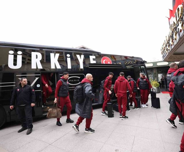 Gençlik ve Spor Bakanı Osman Aşkın Bak Kosova’da: 2026 FIFA Dünya Kupası play-off finalini izleyecek