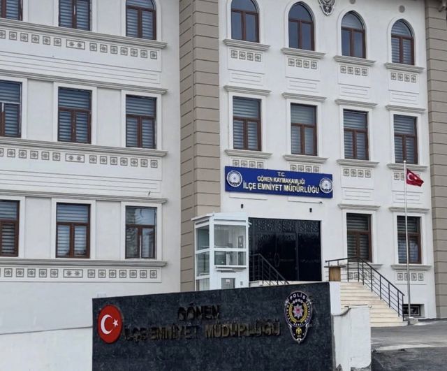 Gönen'de uyuşturucu operasyonu: 1 kişi tutuklandı, 50,49 gram metamfetamin ve 34 bin 250 Türk lirası ele geçirildi