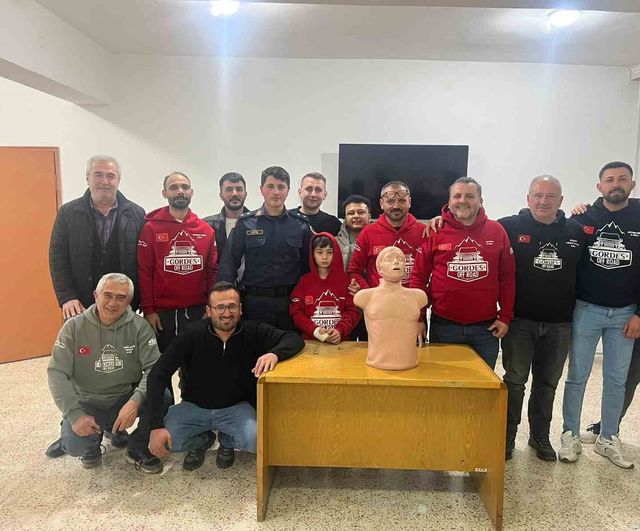 Gördes’te STK’lara yönelik ilk yardım eğitimleri başladı