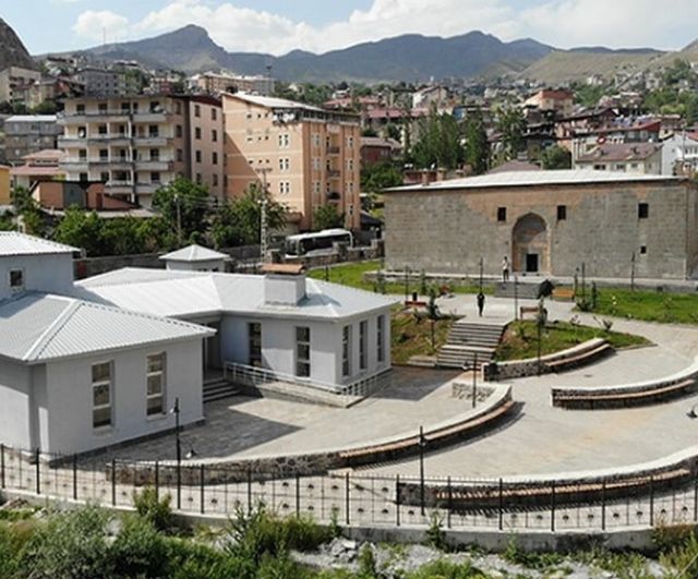 Hakkari Meydan Medresesi'nde profesyonel çekimler ücretli hale geldi