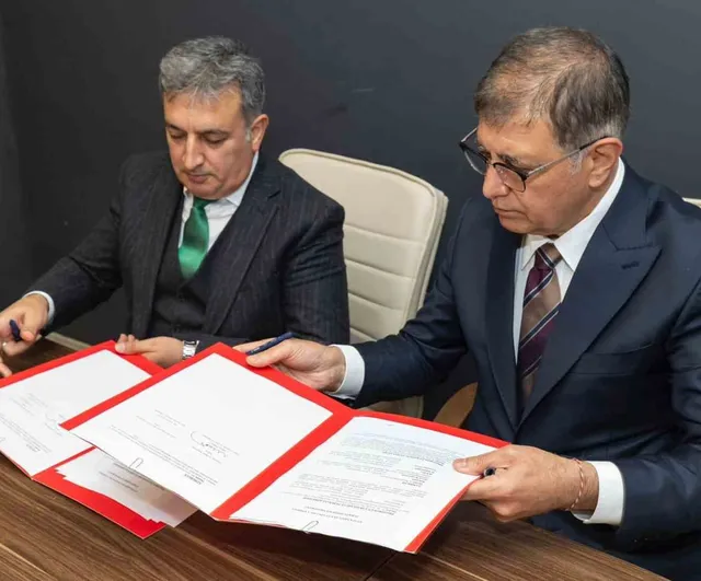 Karşıyaka'ya 15 bin kişilik Zübeyde Hanım Stadyumu için protokol imzalandı