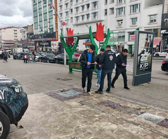Muş Emniyeti SİBERAY Faaliyetiyle Vatandaşları Siber Güvenlik Konusunda Bilgilendirdi
