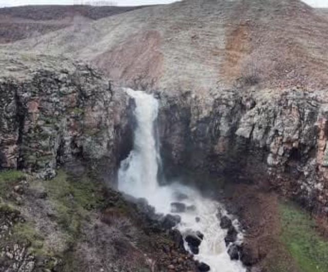 Muş'ta kar erimesi şelale ve akarsuların debisini yükseltti