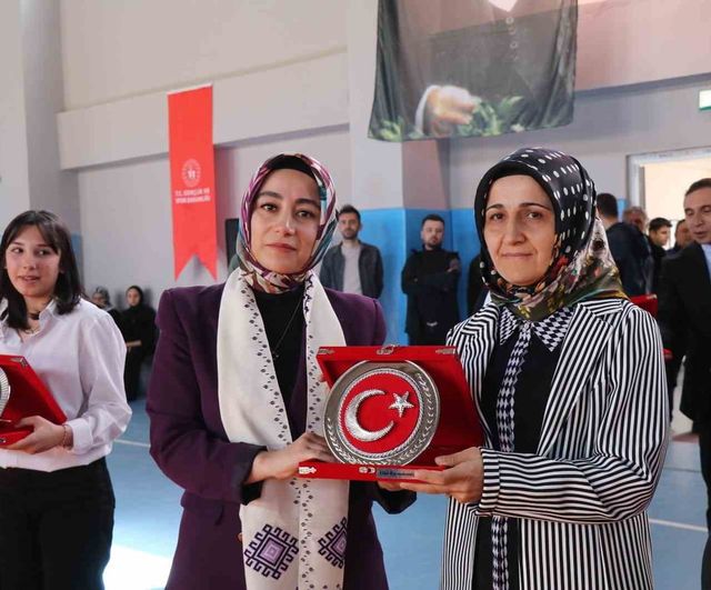 Olur'da kurtuluşun 108. yılı törenlerle anıldı