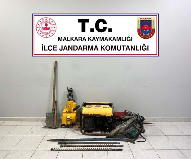 Tekirdağ Malkara'da ormanlık alanda kaçak kazı: 3 şüpheli suçüstü yakalandı