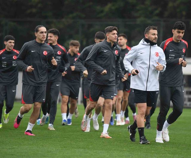 Ümit Milli Takım, Hırvatistan maçı hazırlıklarını yağmur altında sürdürdü