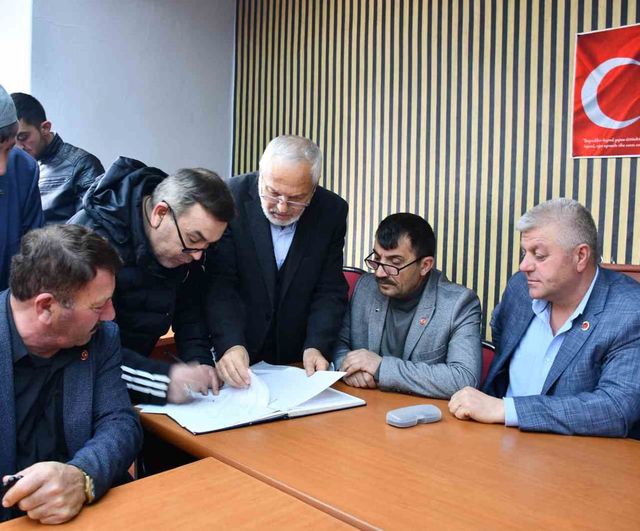 Vezirköprü Muhtarları Derneği'nde Halil Kılıç oyların tamamını alarak yeniden başkan seçildi