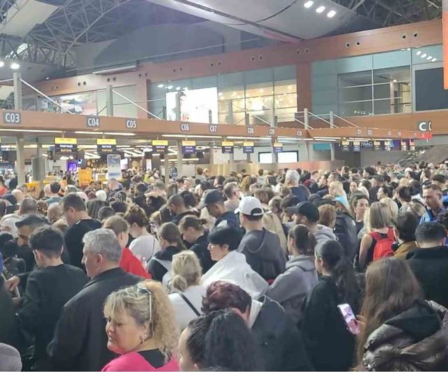 Yoğun sis Sabiha Gökçen'de hava trafiğini aksattı: 29 Mart'ta 127 sefer iptal edildi