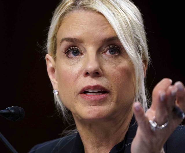 ABD Adalet Bakanı Pam Bondi görevinden istifa etti