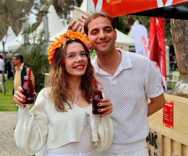 Adana Şalgamı, 14. Uluslararası Portakal Çiçeği Karnavalı'nda İlgi Odağı Oldu