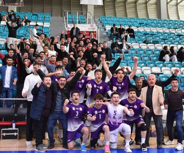 Afyonkarahisar GSB Yurt Takımı YURTLİG Voleybol Ege Grup Şampiyonu