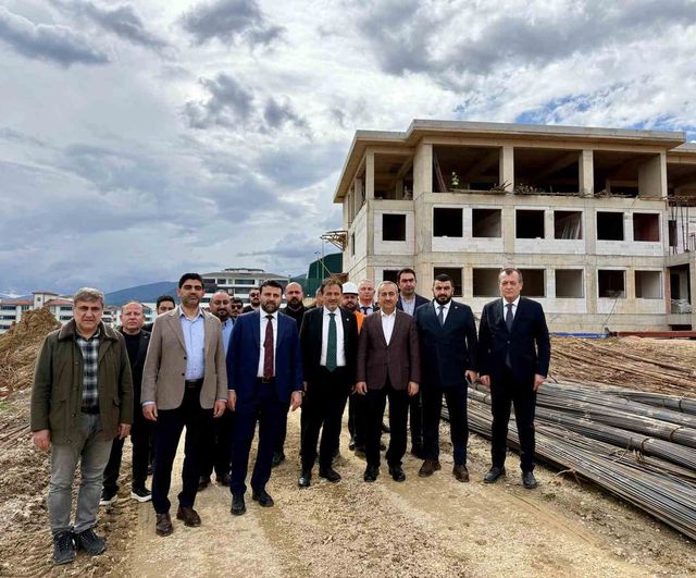 AK Parti Heyeti Karabük’te 419 Kişilik Yurt ve Eğitim Yatırımlarını İnceledi
