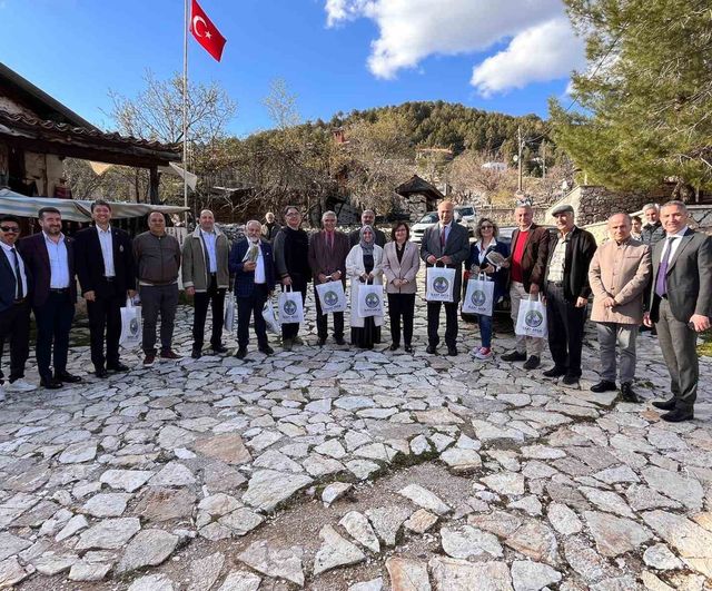 ALKÜ'de çalıştay: Akseki'nin yerel kalkınma potansiyeli ele alındı