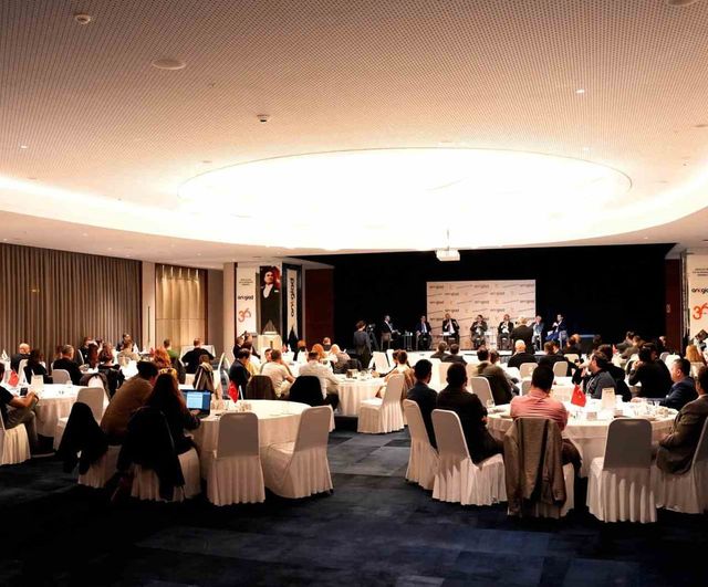 ANTGİAD: 'Barış varsa turizm vardır' — "Turizmin Geleceği: Antalya 2026" paneli sektörün önceliklerini belirledi