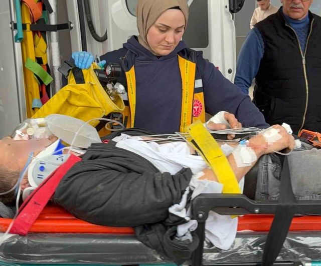 Ayvacık'ta tarım aracı (patpat) devrildi: 1 yaralı