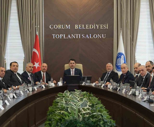 Bakan Murat Kurum Çorum Belediyesi’ni Ziyaret Etti: Projeler ve Koordinasyon Toplantısı