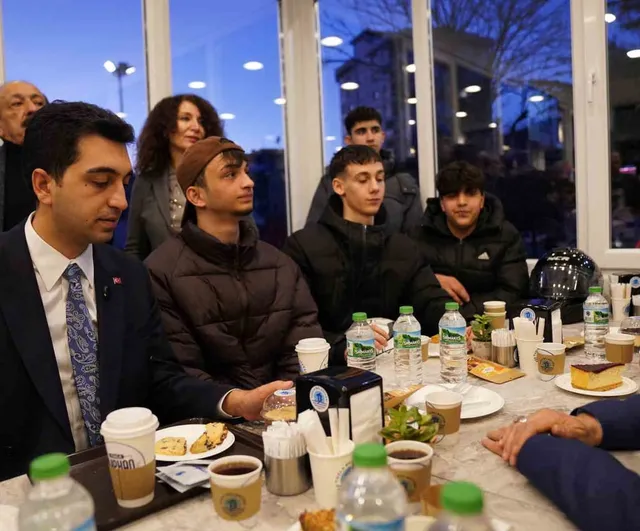 Başkan Bingöl: Göreve gelişinin 2. yılında Tuzla'ya 5 yeni nesil kafe kazandırıldı