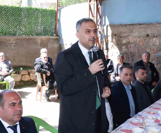 Başkan Toptaş: 'Muhtarlarımızdan gelen her talep, bizim için bir görevdir' — Onikişubat’ta 33 muhtarla istişare toplantısı