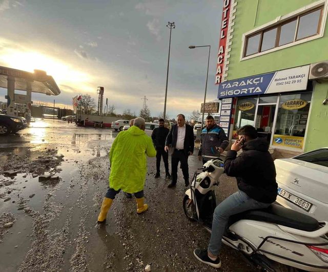 Birecik'te Sağanak Sonrası Ekipler Sahada: Heyelan ve Ulaşım Çalışmaları Sürüyor