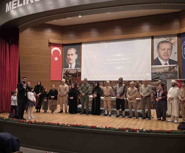 Birlik Vakfı'nın 'Çanakkale Ruhu' Oyunu Kayseri'de Sahnelendi