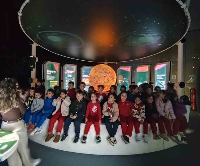 Bursa’da 1. sınıf öğrencileri GUHEM’de uzay ve havacılıkla tanıştı