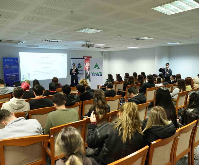 Bursa’da 180 firmayla BİİB 2026-İnsan Yönetimi Zirvesi başladı: Nitelikli iş gücü üretimle buluşuyor