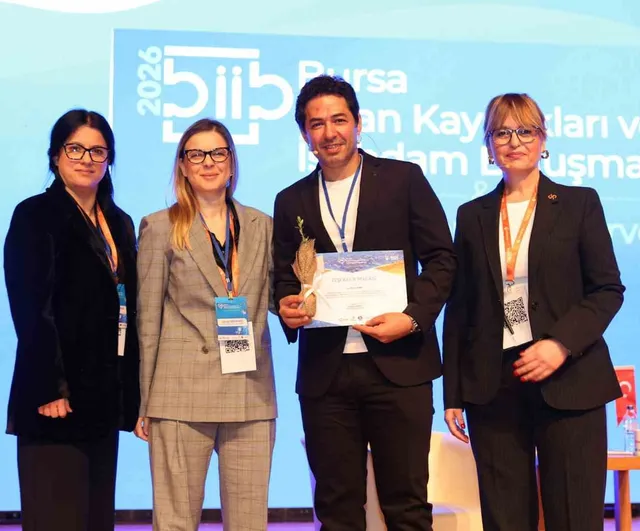 Bursa'da BİİB 2026 İnsan Yönetimi Zirvesi 'Parla' temasıyla 180 firma ve on binlerce ziyaretçiyle tamamlandı