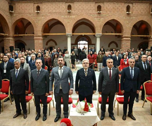 Bursa'da 'Bir Şehir Bin Derslik' projesi tanıtıldı — 110 öğrenme mekânı dijital platforma entegre ediliyor