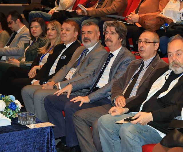 BUÜ'de Sanatın ve Sanatçının Geleceği Tartışıldı: Dijitalleşme ve Yapay Zeka Öne Çıktı