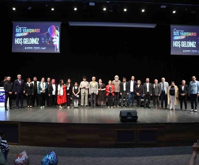Çayırova Ses Yarışması'nda Elif Rana Aksoy birinci oldu