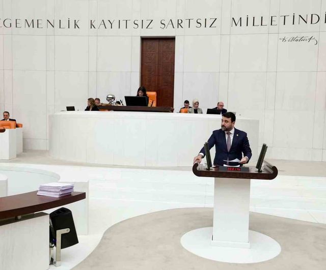 Cem Şahin: "Bizler seçimle iktidara geldik" — Bakan Yardımcılarının Siyasi Niteliği ve Liyakat Tartışması