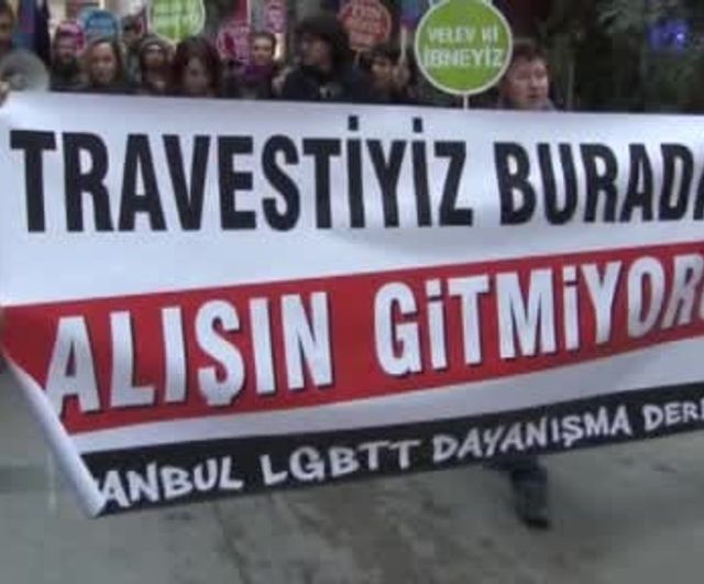 CHP'nin 2015 tarihli LGBT hakları kanun teklifi sosyal medyada gündem oldu