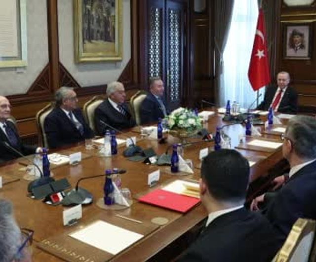 Cumhurbaşkanı Erdoğan, Türk Demokrasi Vakfı heyetini kabul etti