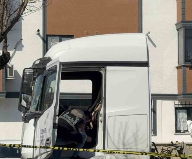 Darıca'da tırın altına saklanıp ateş açan zanlı, maktulün ağabeyi çıktı