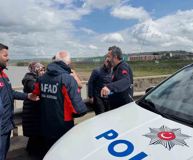 Diyarbakır Sur'da Seyrantepe Köprüsü'nde intihar girişimi: AFAD ve polis ikna etti