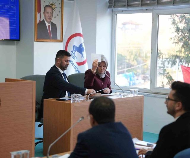 Düzce Belediye Meclisi 45 gündem maddesini görüşerek başkanlık ve komisyon atamalarını tamamladı