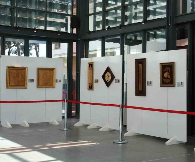 Efeler ve Didim'de 'Cam Heykel' ve 'Ahşabın Zikri' sergileri açıldı