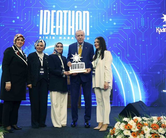 Erdoğan: Ailevi değerlerin muhafazasını milli güvenlik ve beka meselesi olarak görüyoruz